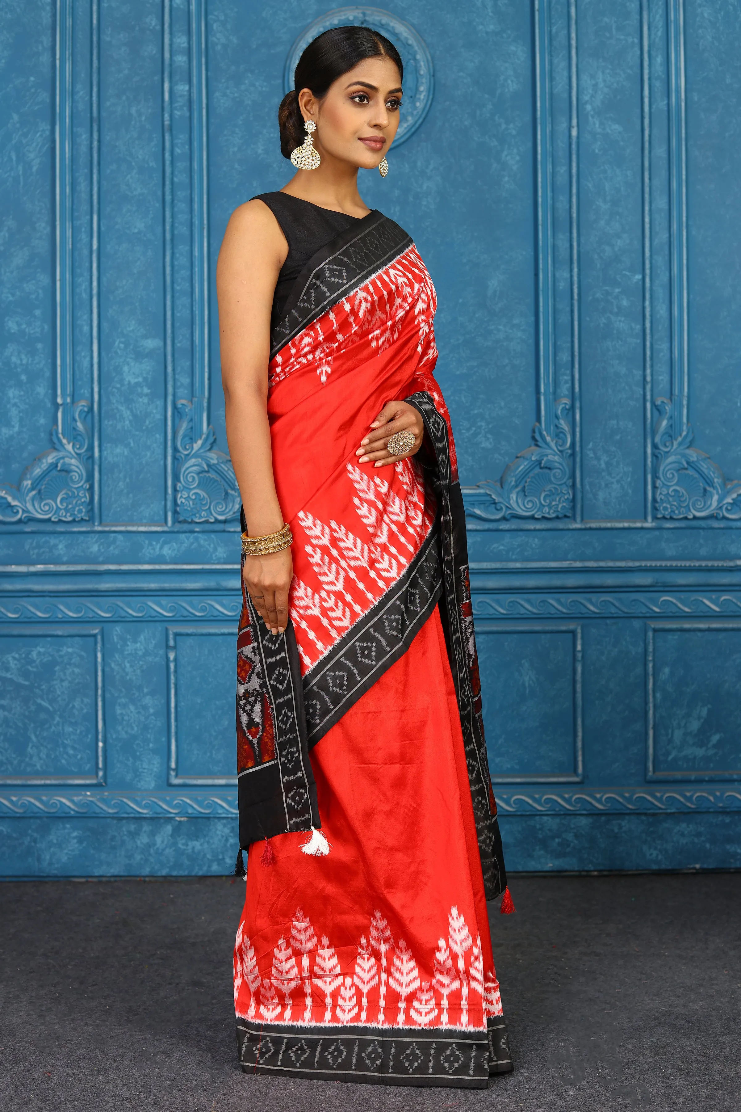 91A433 Red Pochampalli Ikkat Silk Saree with Black Border