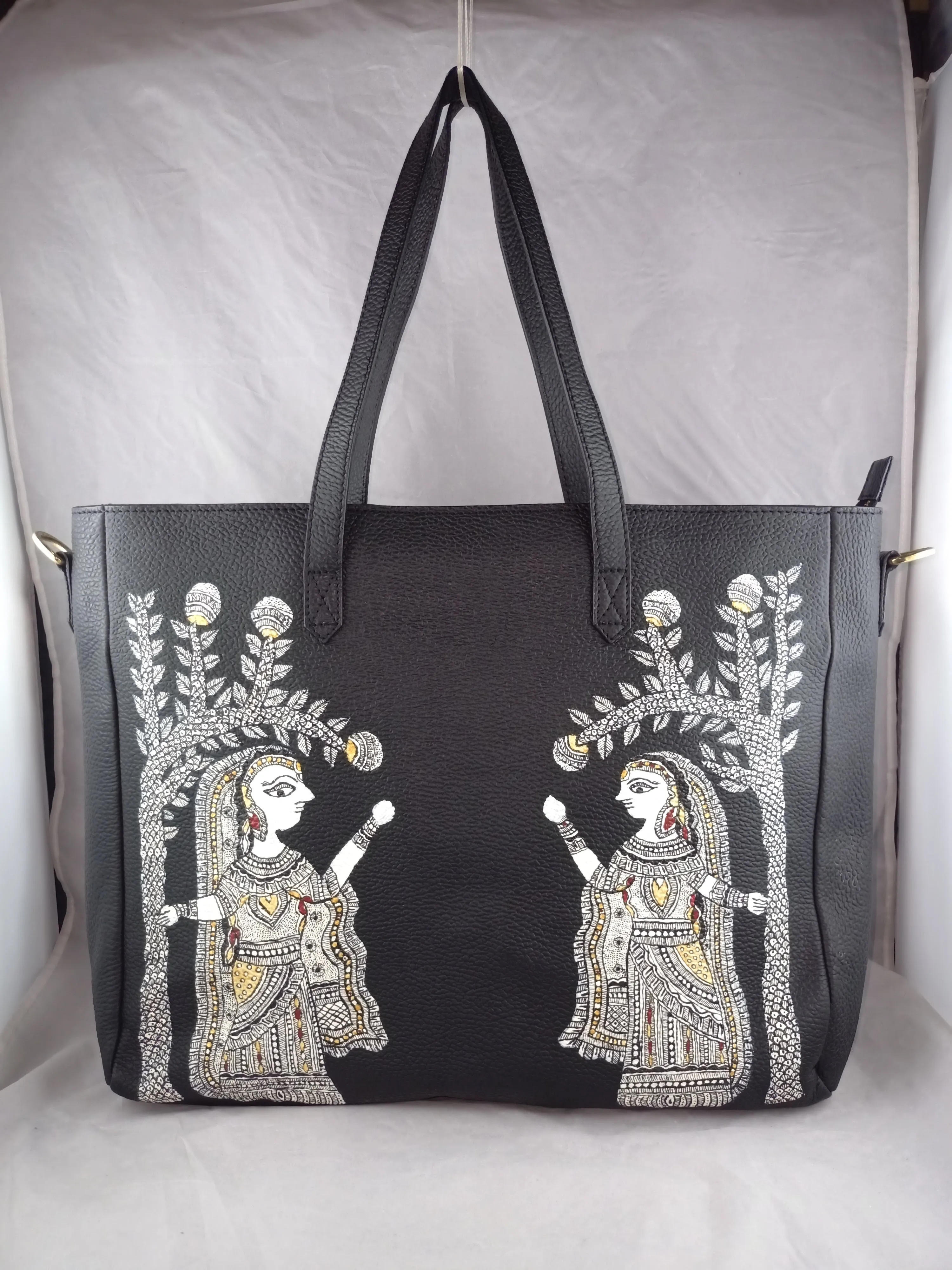 A stroll through the spoken forest, TAN LEATHER TOTE BAG