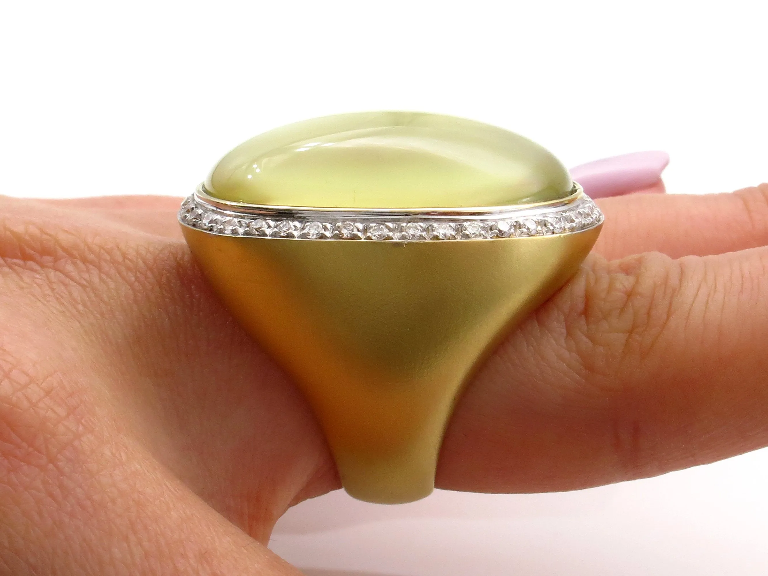 Fashion Cabochon Lemon Quartz Mother-of-Pearl Diamond 18K Yellow Gold Estate Ring