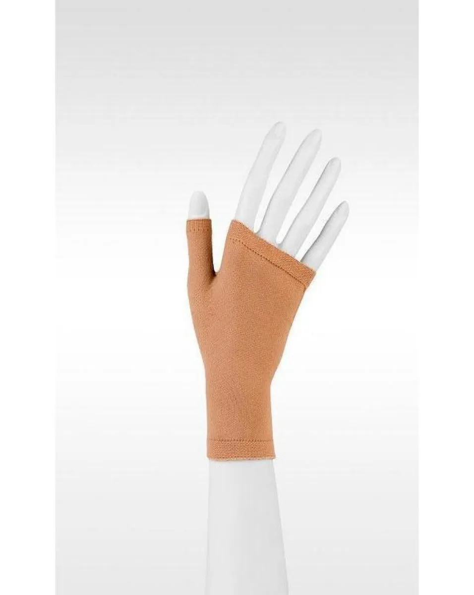 Juzo 2302AC Gauntlet with Thumb Stub 30-40 mmHg