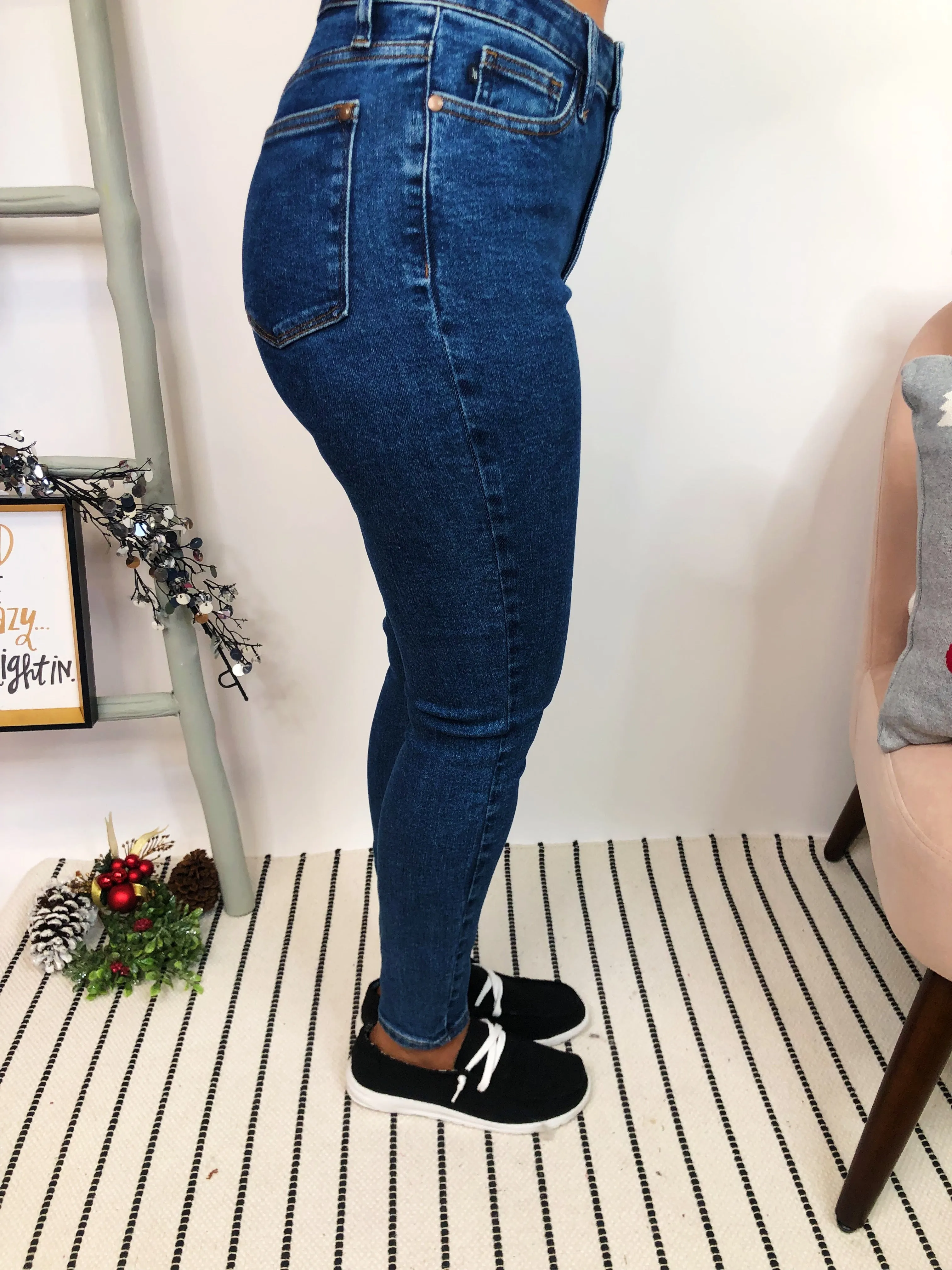 #K842 Classic Movie Star Judy Blue Skinny Jeans