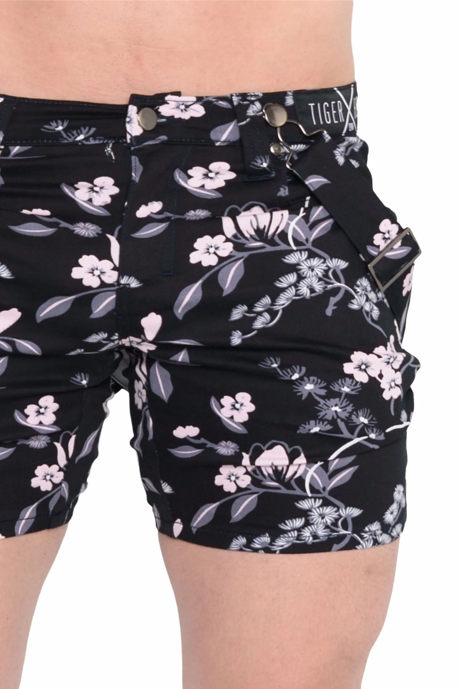 Luq Black Blossom Short