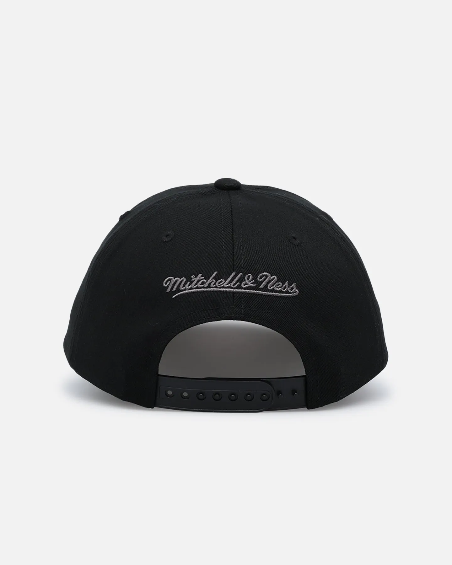 Mitchell & Ness Chicago Bulls Leather Elegance Snapback Black