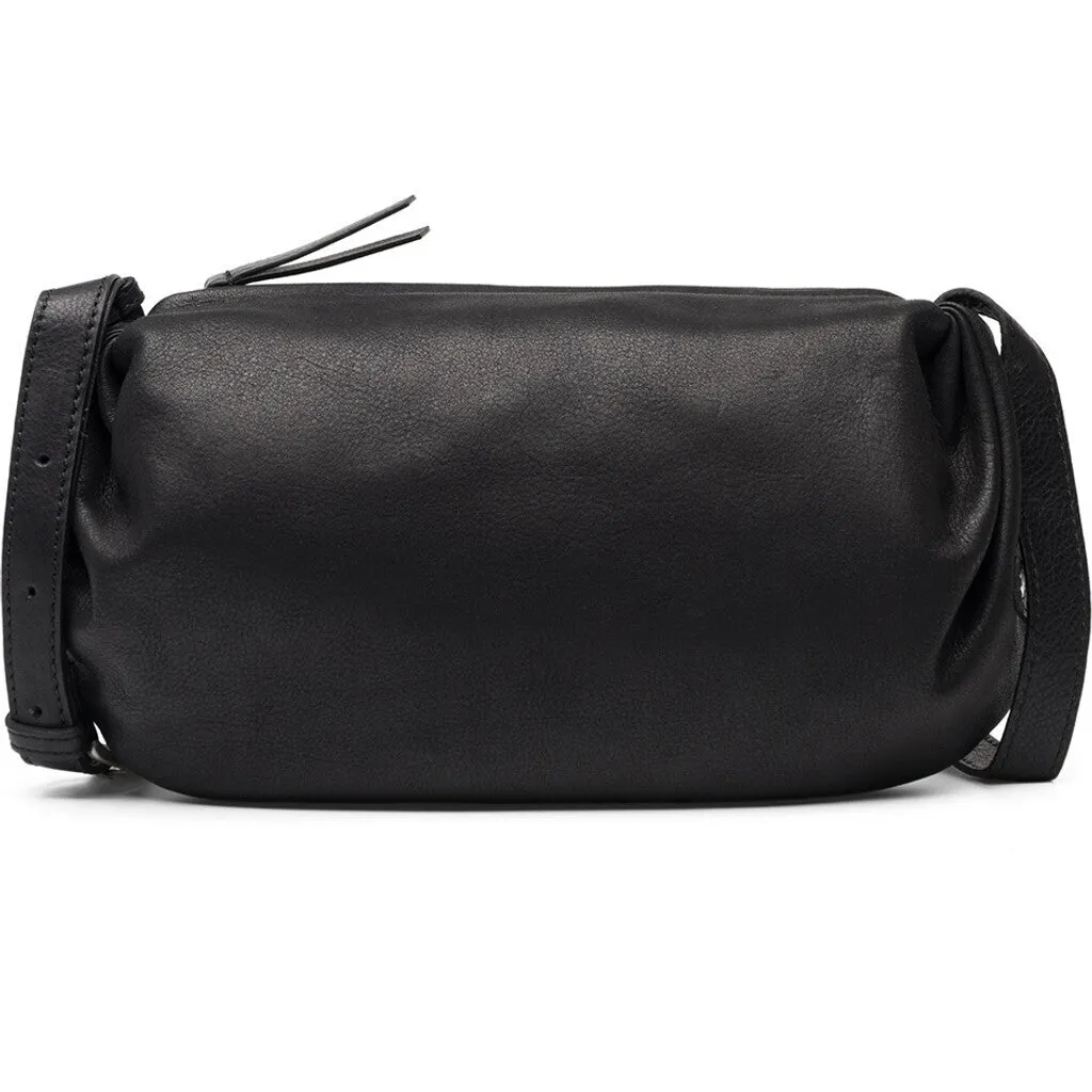 Small crossover bag in a buttery soft leather quality / 15940 - Black (Nero)