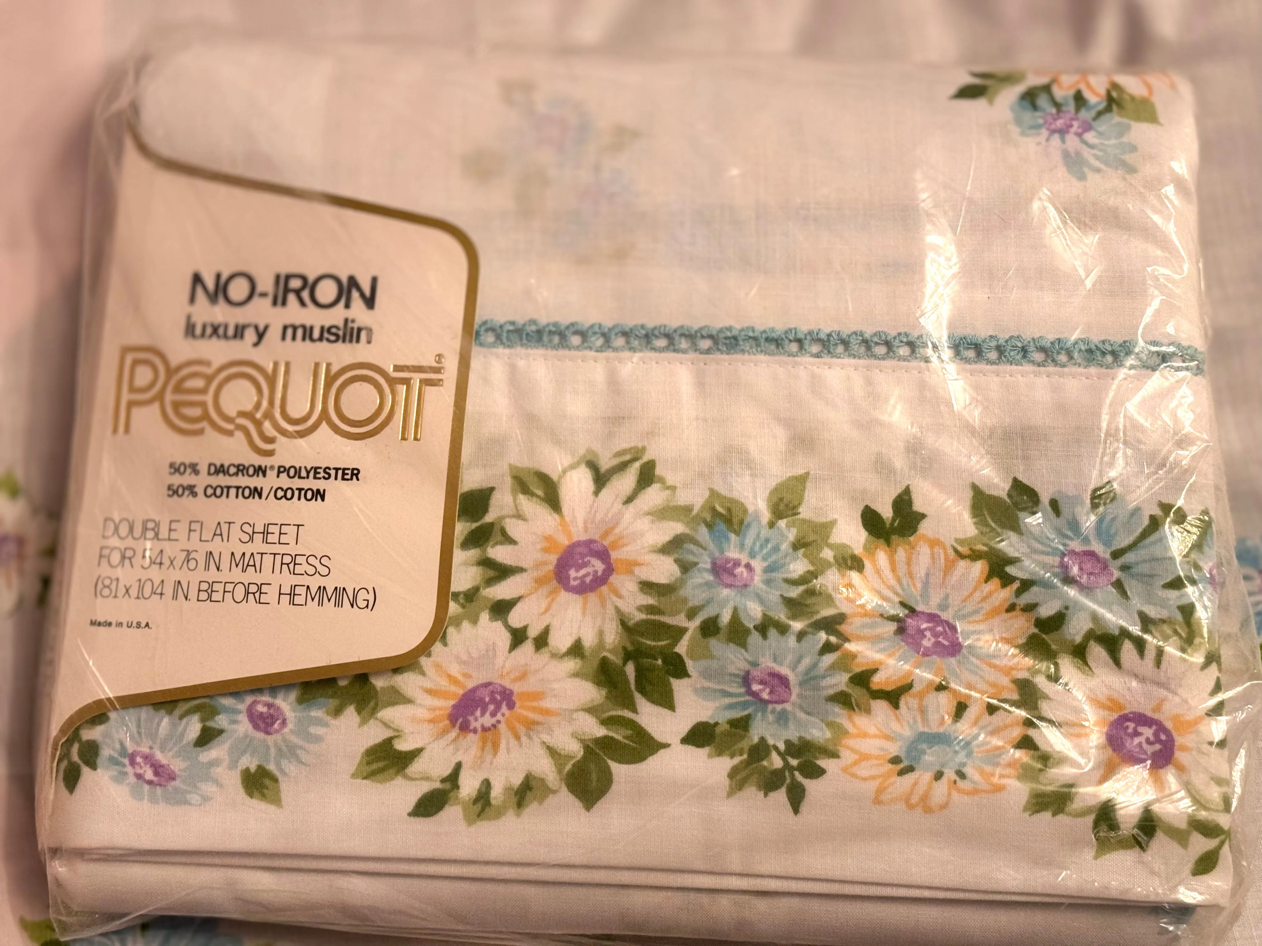 Vintage TWO Double/Full Flat sheets 50/50 Poly/Cotton